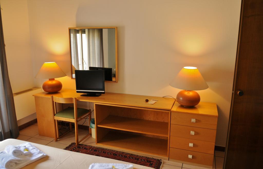 Hotel Rasula Alta Gravina di Catania Luaran gambar